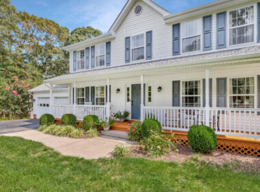 5130 Turtle Creek Dr Port-large-003-038-Entry Detail-1499x1000-72dpi