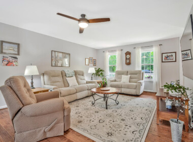 5130 Turtle Creek Dr Port-large-009-023-Living Room-1499x1000-72dpi