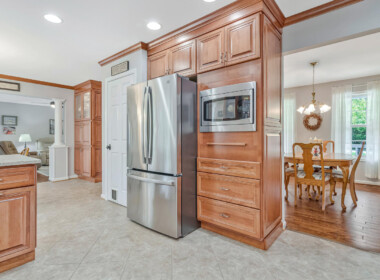 5130 Turtle Creek Dr Port-large-019-016-Kitchen-1500x1000-72dpi