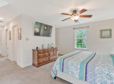 5130 Turtle Creek Dr Port-large-027-034-Owners Bedroom-1500x1000-72dpi